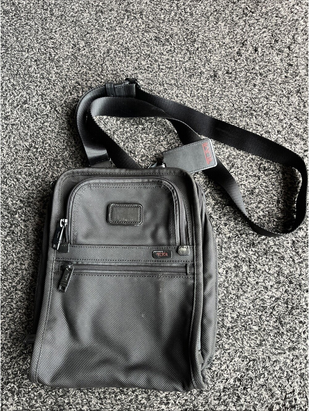TUMI 22116D2 ALPHA 2 Organizer Travel Tote Black Shoulder Bag Sling Expandable